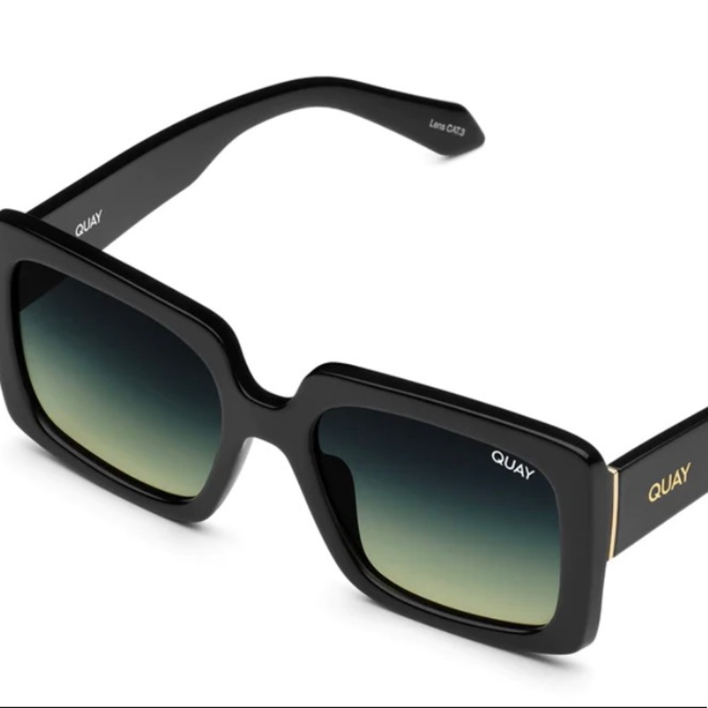 NEVER WORN Quay Black Sunglasses